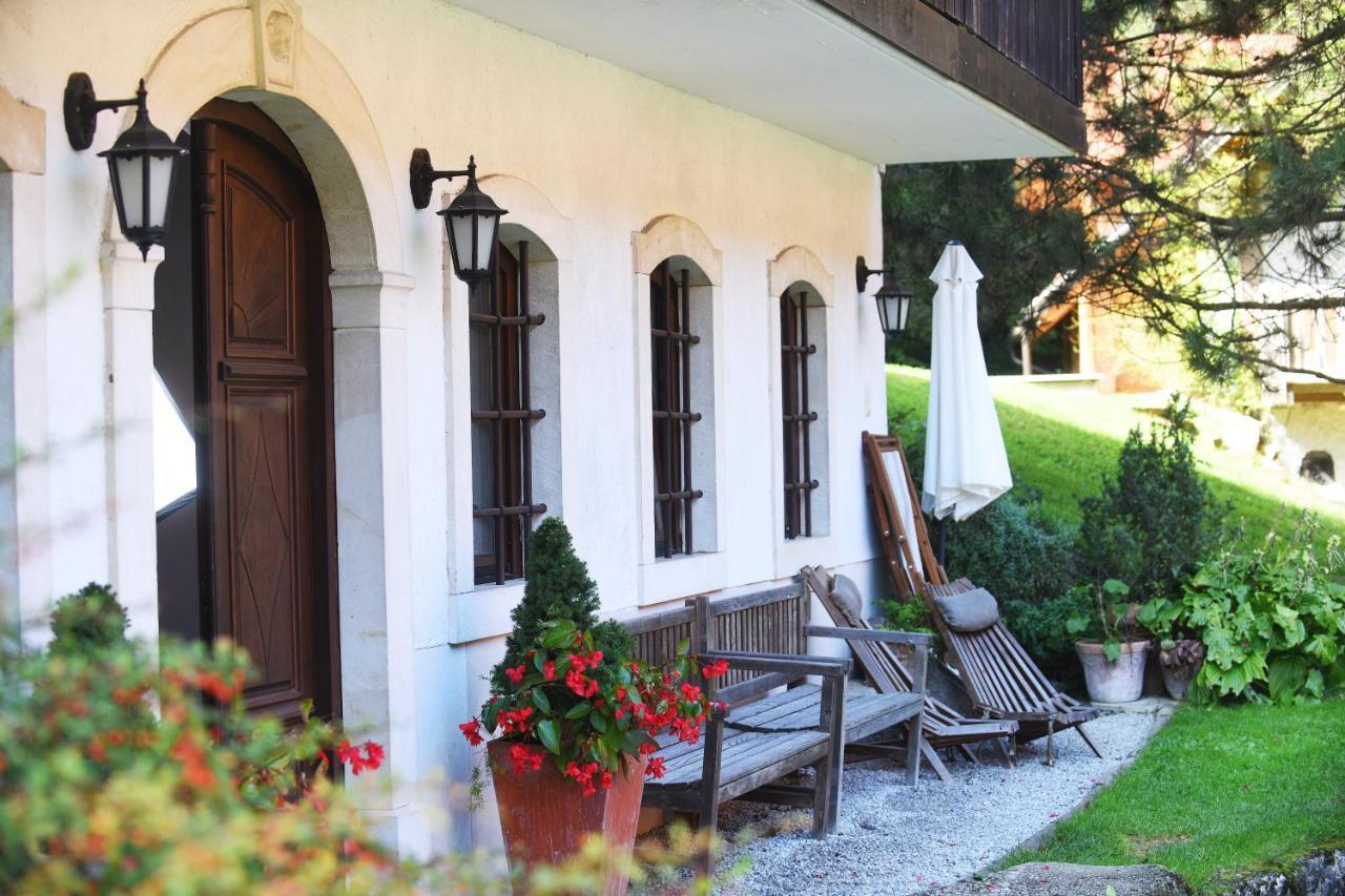 Domacija Seruga Countryside Hotel نوفو ميستو المظهر الخارجي الصورة