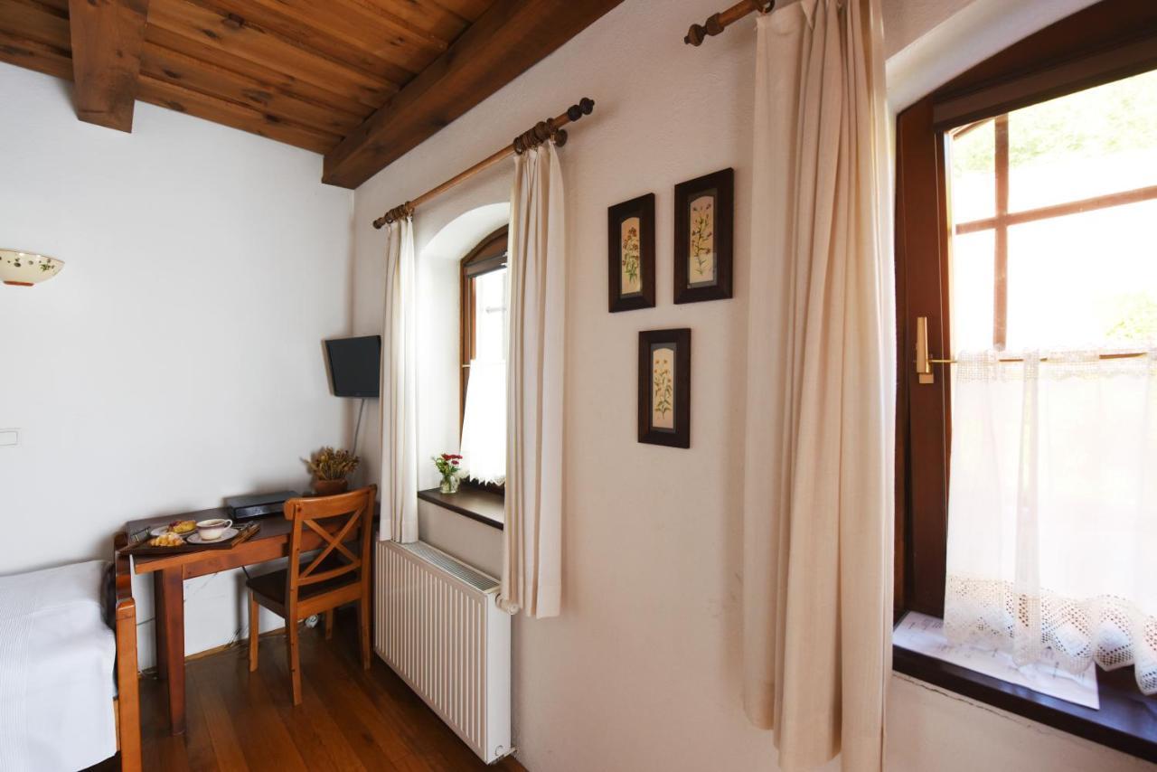 Domacija Seruga Countryside Hotel نوفو ميستو المظهر الخارجي الصورة