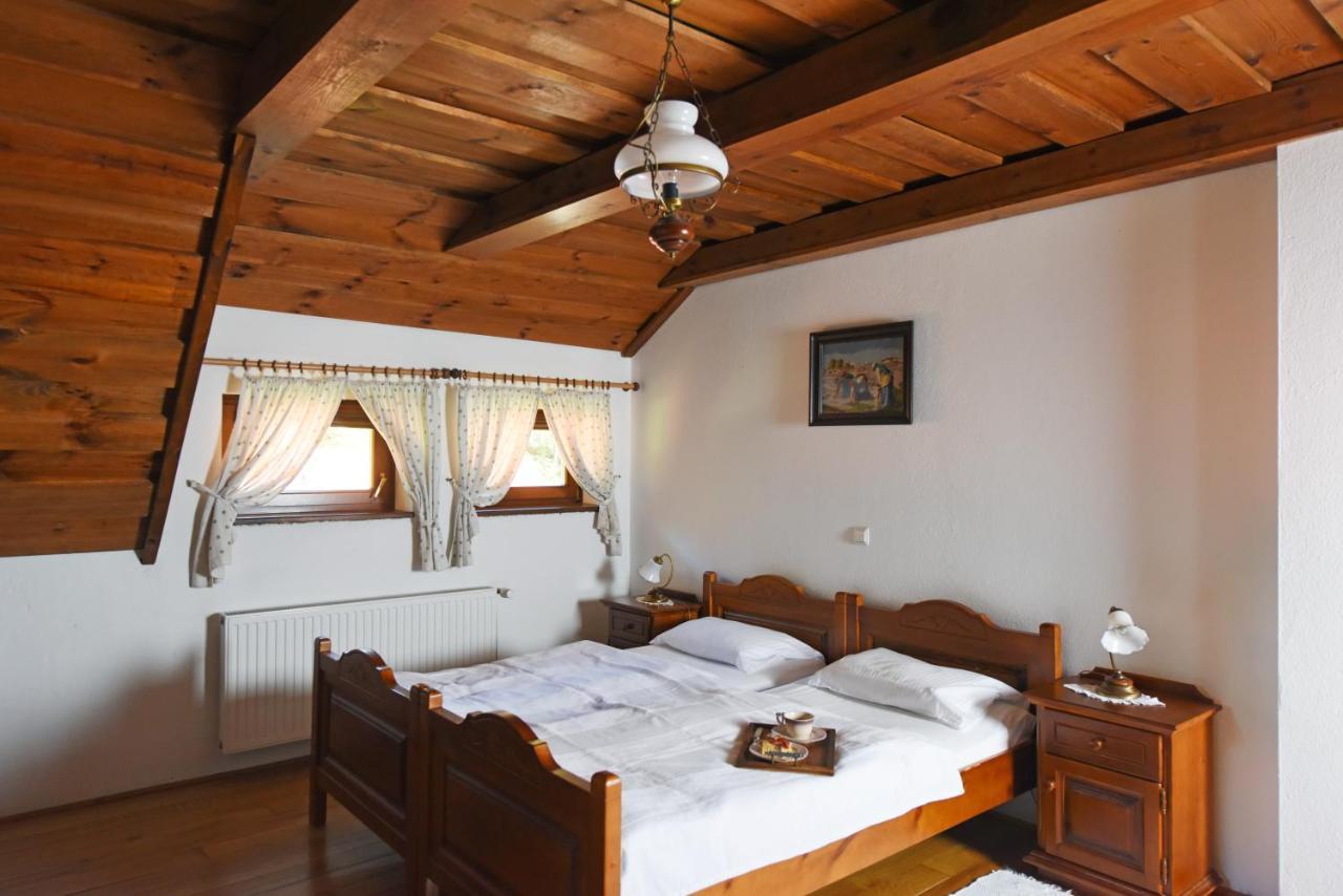 Domacija Seruga Countryside Hotel نوفو ميستو المظهر الخارجي الصورة